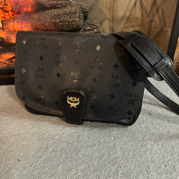 MCM Visetos Black  Shoulder Bag with COA - Picture 3 of 17